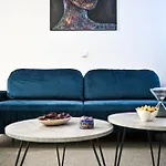 New Modern Nina *