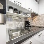 New Modern Nina Apartman