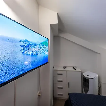 New Modern Nina Apartment *